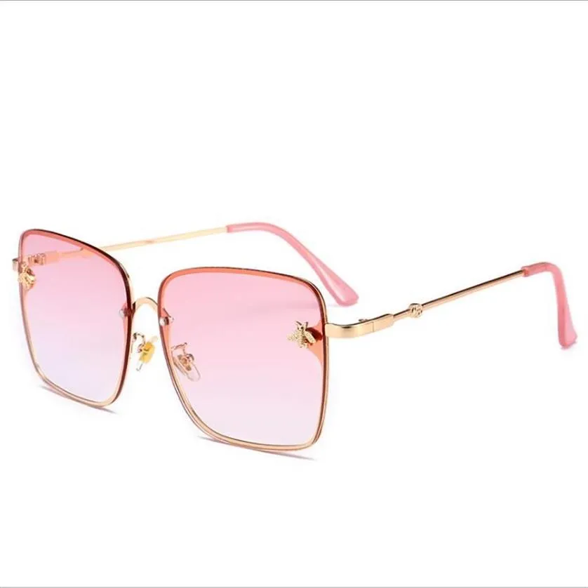 Lunettes de soleil carré entières Brand Designer Cadre en plastique Lenses de résine Louettes de mode Eyewear avec étuis et Box265b