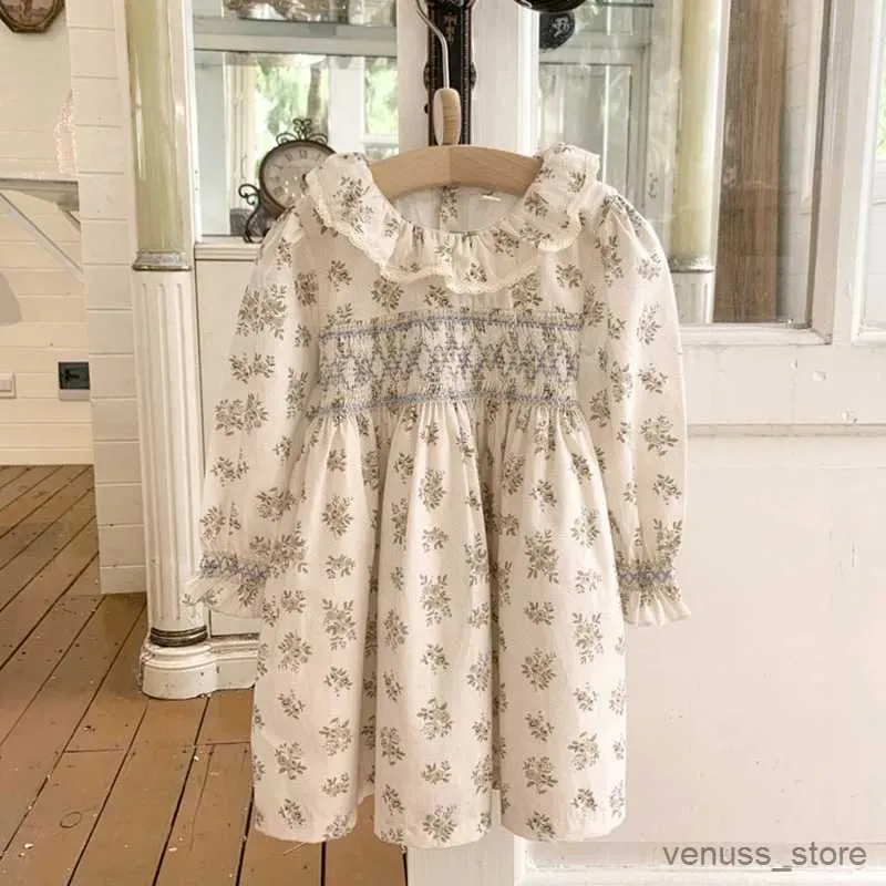 Flickans klänningar europeisk amerikansk stil hösten våren barn prinsessa klänningar långärmad bomullsblomma tryckt baby flicka party klänning