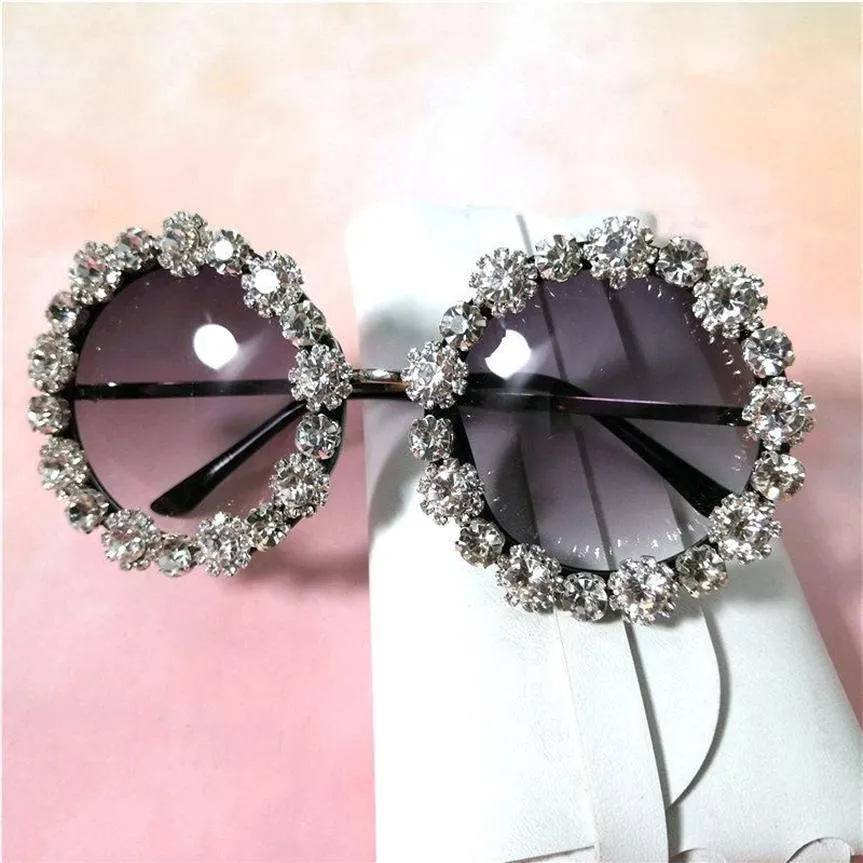 Óculos de sol Oluxury Diamond Round Women Women Brand Oversald Crystal Black Sun Glasses