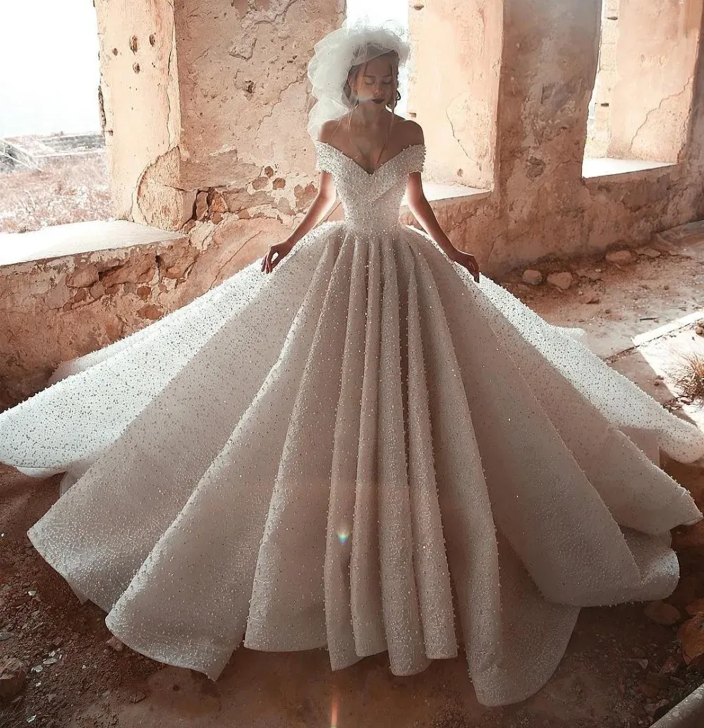Lüks büyük gelinlik 2024 v yakalı omuz kristal boncuklar inciler gelinlik vestido de noiva mariage gelin elbisesi özel