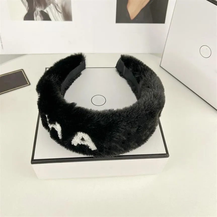 Mit Box C Buchstabe Designer Pelz Stirnbänder für Frauen Mädchen 2022 Winter neuer Luxuswolle Winter Stirnband Outdoor Hairband Head Wrap Bla273v