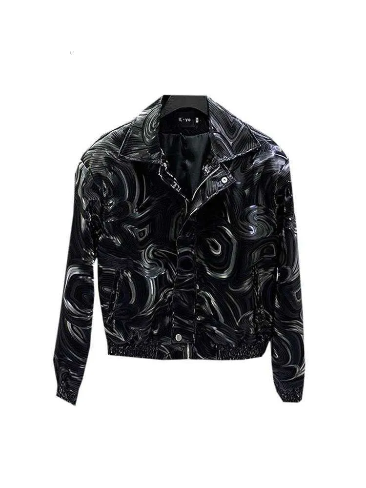 Jackets masculinos Spring Autumn Autumn Cool Short Black Shiny Shiny Geométrico Faux Leather Bomber Jacket Men Zipper Roupos de Designer de luxo elegante 231214