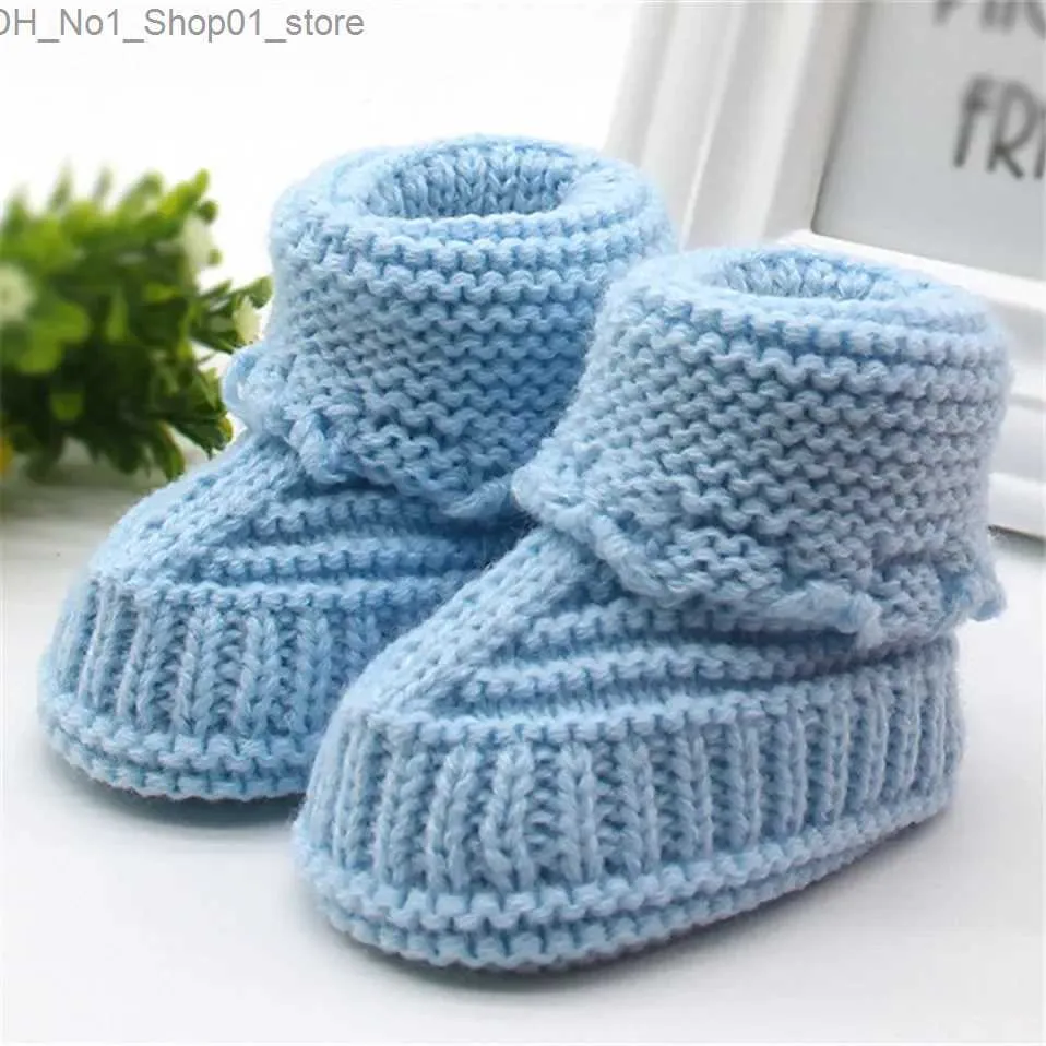 Erste Walkers Neugeborene Stiefel Baby Socken Schuhe Stricken Wollmädchen Jungen Winter warm warm niedliche Kleinkind Vorkler weiche Säuglingsbett Crawl Schuhe Q231222