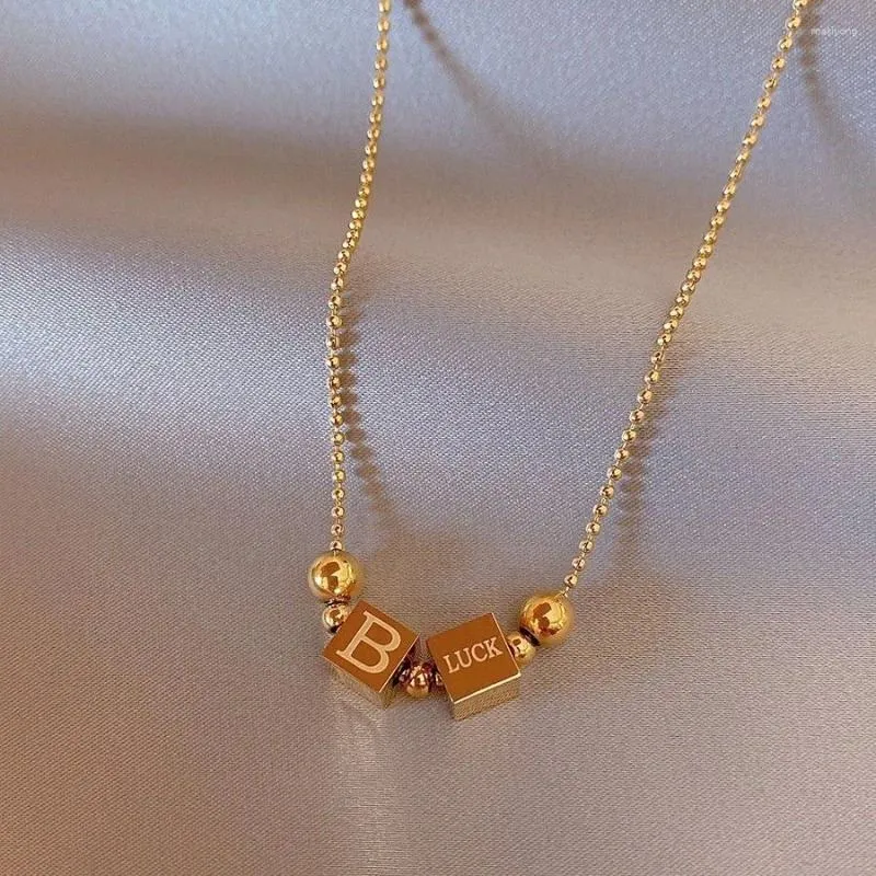 Colliers de pendentif 2023 Lettre de conception B carré en acier inoxydable Gold Collier Fashion Bijoux de mode