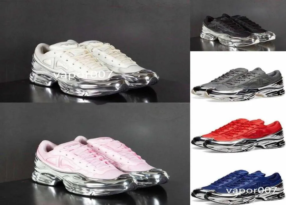Metallic ozweego 2025