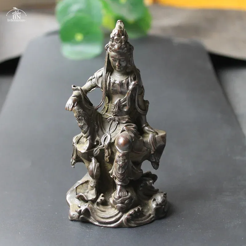 stile retrò figurines di guan yin miniature statue buddha statue decoro di casa accessori ornamenti collezioni di bronzo 231222