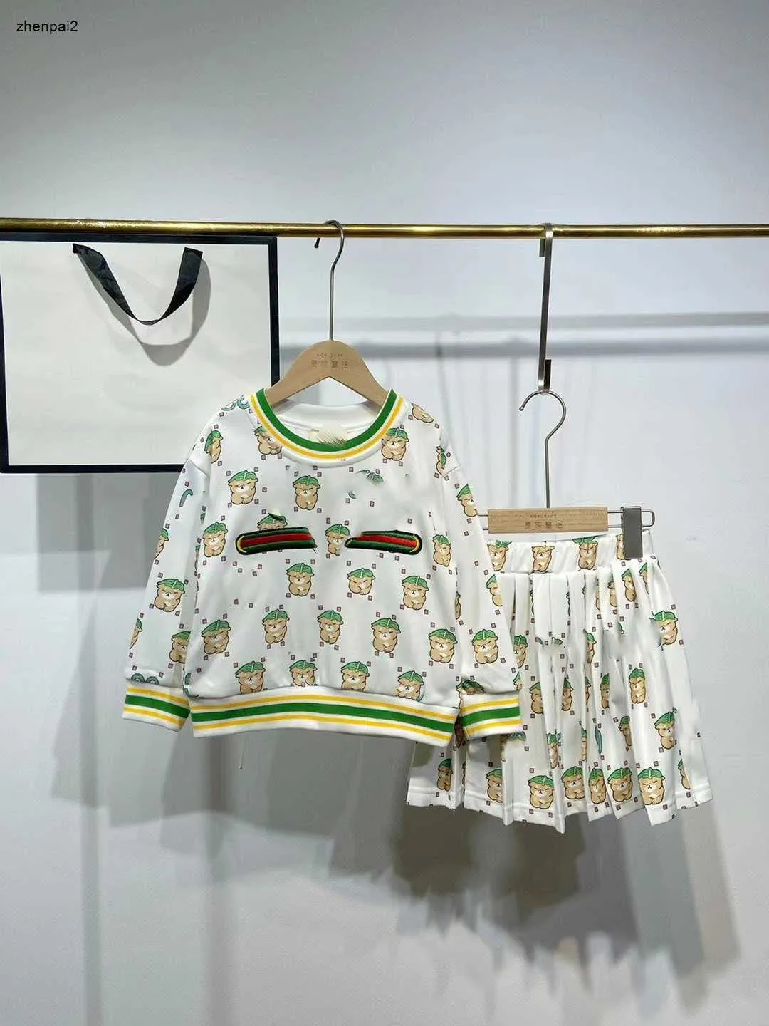 Luxury Kids Tracksuits d'automne filles robes costumes taille 110-160 Cartoon Animal Print Print Baby Designer Sweat à sweat et lacet Up Jirt Dec10