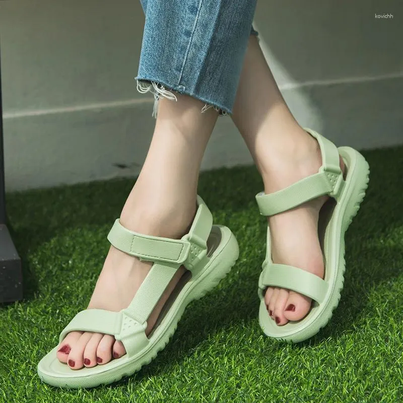Sandalet desen yaz kadınlar katı kişilik moda trend rahat rahat plaj ayakkabıları sandalias femininas