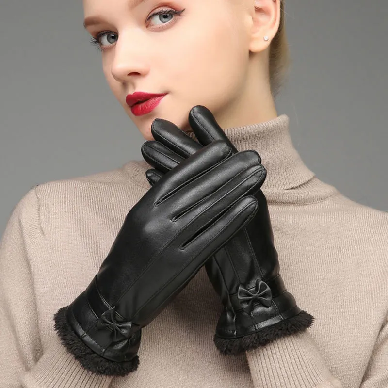 Gloves made of sheepskin for warmth plush and windproof fashionable and thick gloves for knights Gloves with thick insulation waterproof