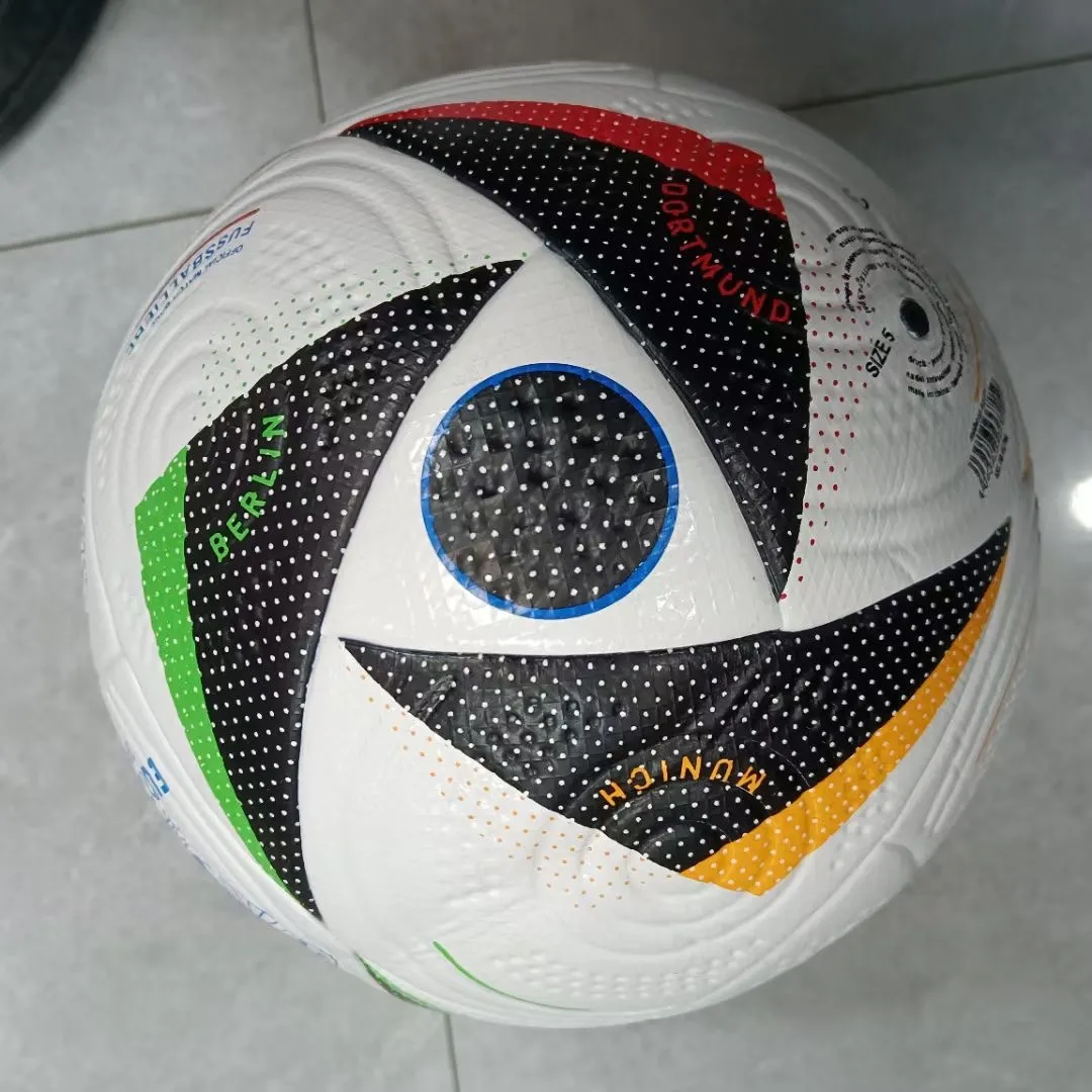 Ballon De Football Enfant PVC - Taille 15cm - Motif Cartoon - Pour Entraînement Et Jeu
