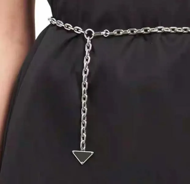 Silver Women Chain Metal Designer Belts Jupe de mode ACCESSOIRES