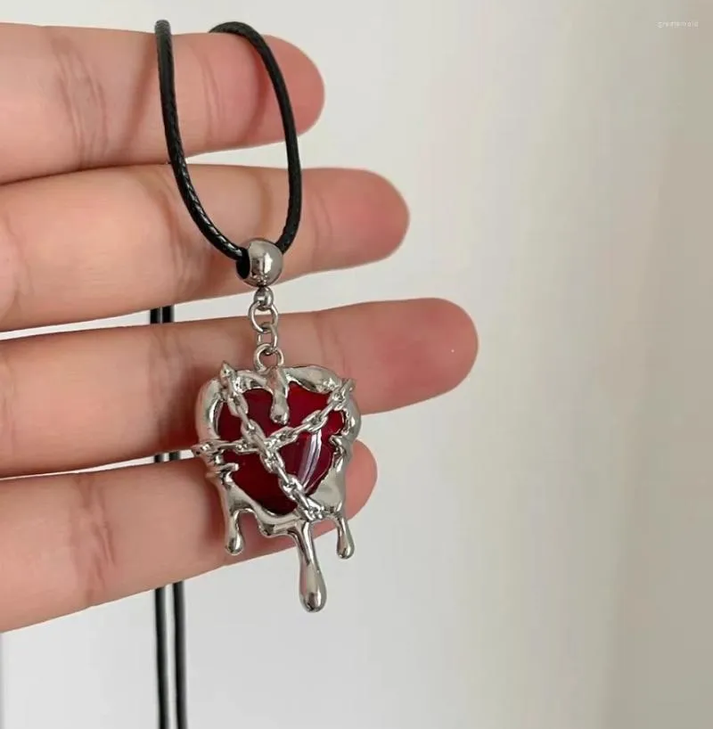 Pendant Necklaces Fashion Cool Liquid Lave Imprisoned Love Heart Necklace Vintage Goth Y2k Korean For Women Men Jewelry 2023