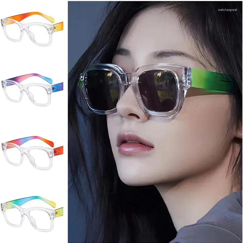 Solglasögon anti-blue lätta glasögon kvinnor optiska glasögon transparenta ramskådespelar personlighet färg gradient templea glasögon
