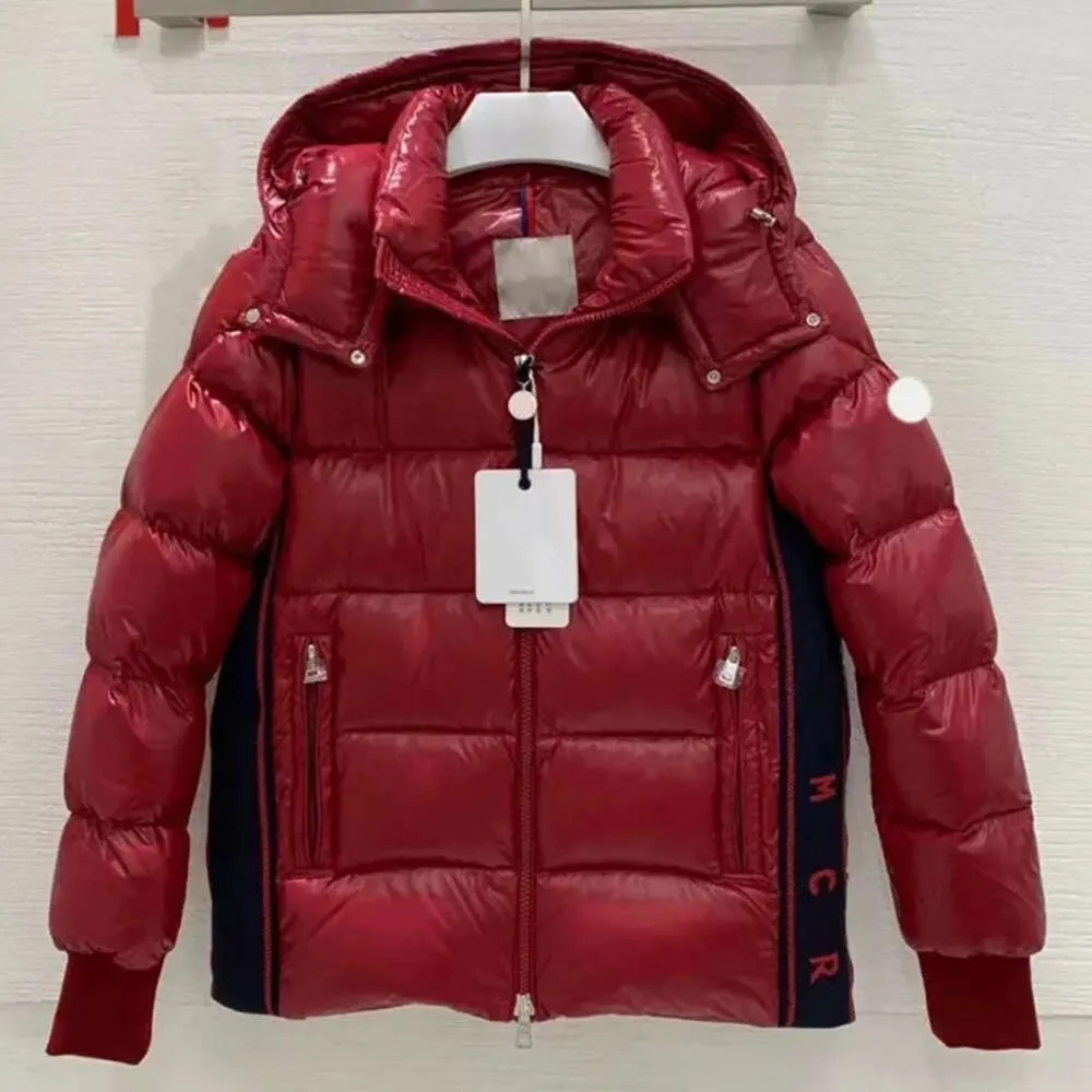 96RU Дизайнер Менс Монклэр из вышитых значков Значения Значения Зимние куртки с капюшоном