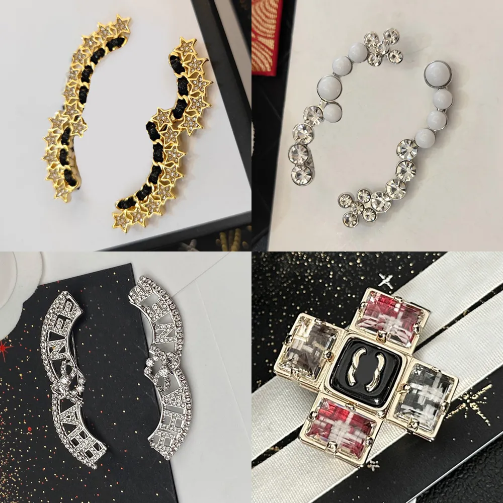 Brand Designer Letter Gold Plated Pins Brooches Women Inlay Crystal Brooch Copper Brass Sweater Cape Buckle Pearl Brooche Suit Pin Cloth