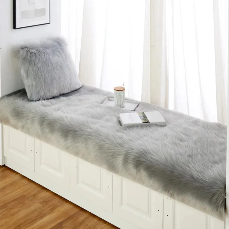 Luxury Imitation Fur Cushion Plush Sofa Carpet Faux Fur Sheepskin Rug Balcony Bay Window Mat Kid's Bedroom Fluffy Blanket White 231222