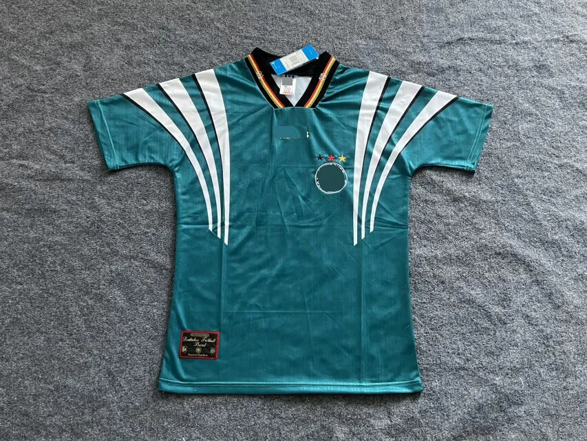 1996ドイツメンズTシャツ夏のレジャースポーツ通気性ファブリックバッジ刺繍屋外カジュアルスポーツプロフェッショナルシャツ