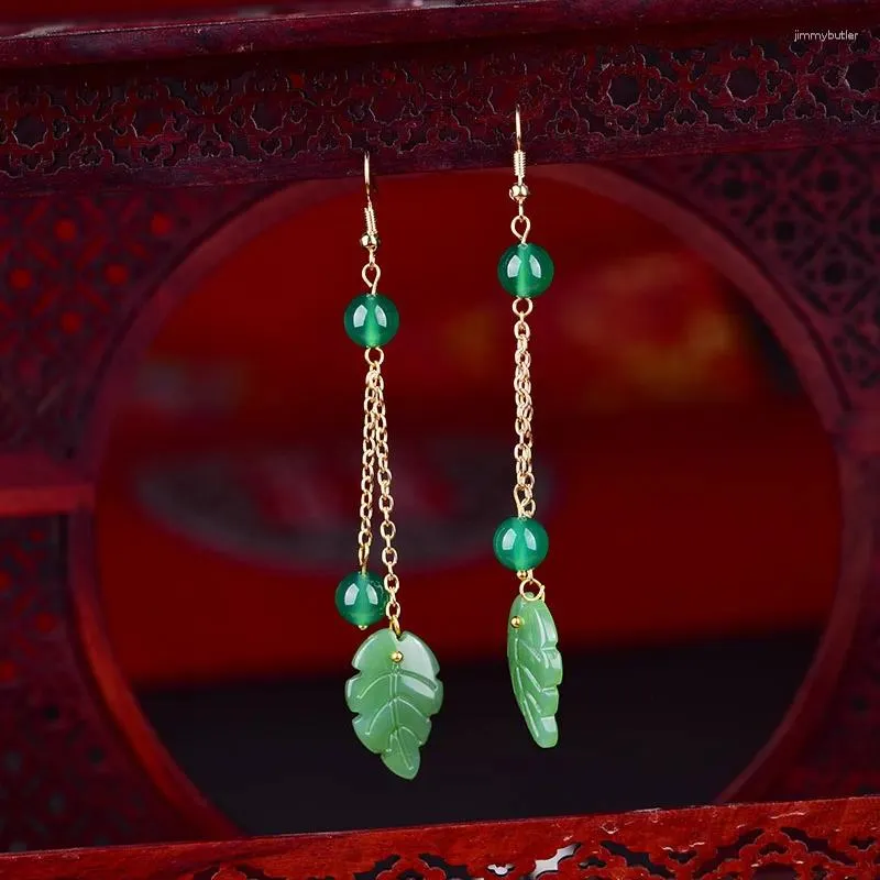 Boucles d'oreilles en peluche et glaçure de couleur verte et de couleur claire