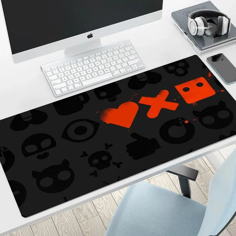 Repose un grand bureau de souris de souris Love Death and Robots Bureau Protector sur les coussinets de table xxl PAD DE MONDE PAD DE BUREAU DE BUREAU DE BUREAU