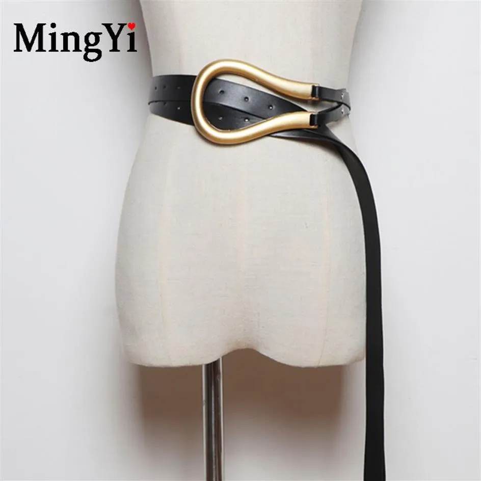 Elegant Womens Leather Belt - Designer Horseshoe Buckle Elegant Womens Leather Belt - Designer Horseshoe Buckle