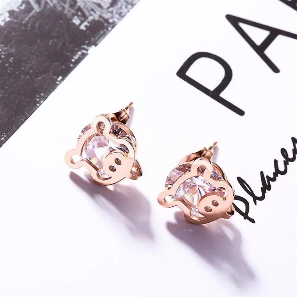 Stud Fashion Jewelry Accessories Cartoon Pig Set Zircon Titanium Steel Boucles d'oreilles Rose Gold Ellergy Oreadgs Whole246n