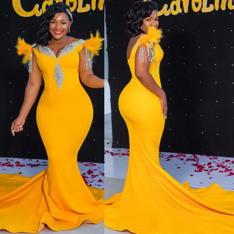 Arabo africano Plus size ASO EBI Abiti da ballo piuma sirena gialla silentone in pietre per le maniche da sera per abiti da sera per occasioni speciali ST694