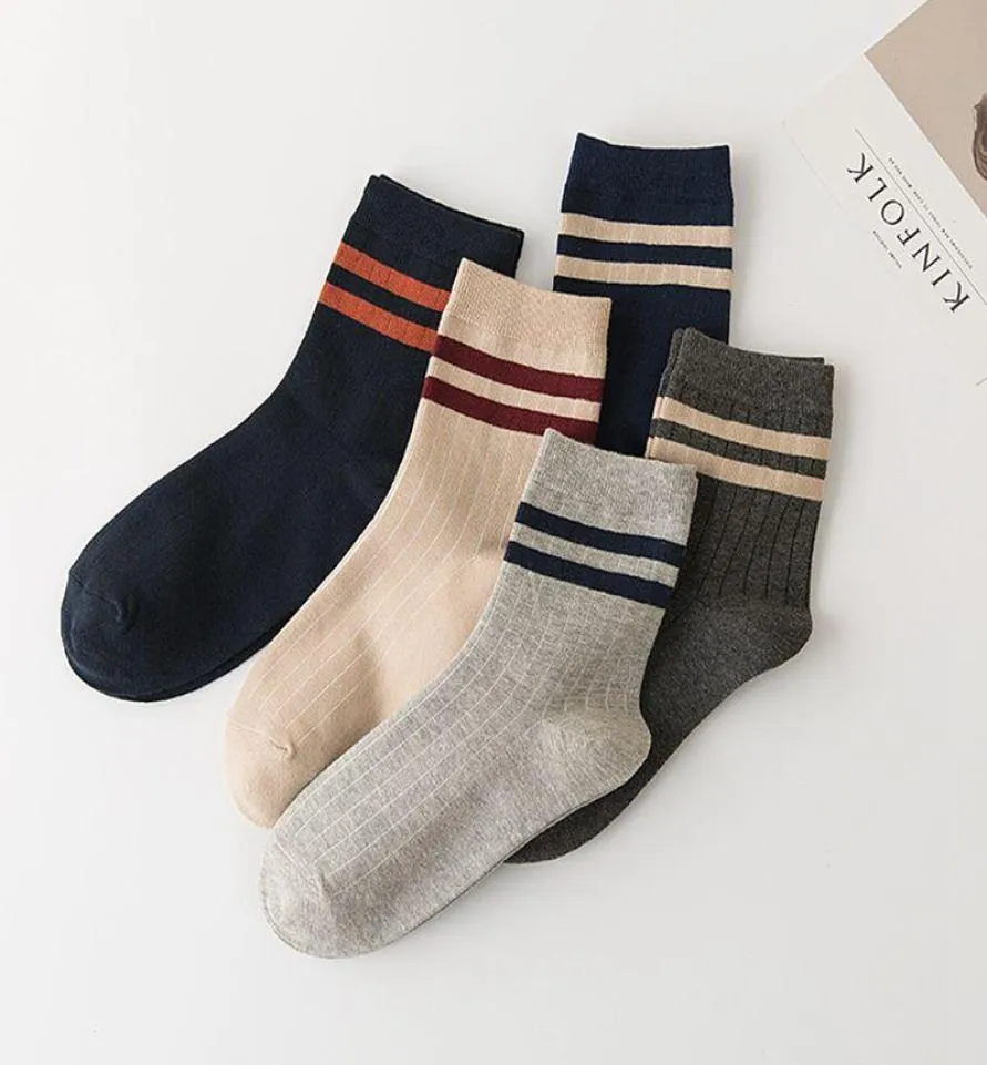 MEN039S -Socken 5 Paare Mode Herbst Winter Männer Knöchel Socken gestreifte Manschetten Baumwollsportfarben Optional4220844