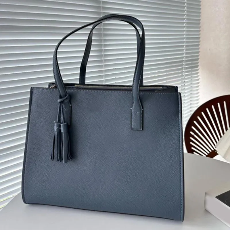 Sacs de soirée Femmes Élégantes Simplicité en cuir Grand sac à bandoulière Mesdames avec Tassel Work Handsbag Tote