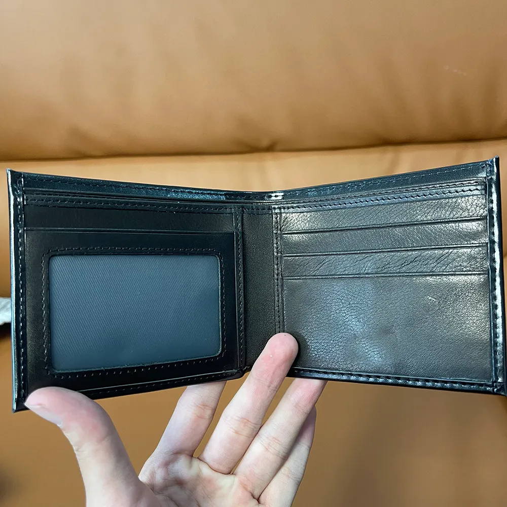 デザイナーウォレットカードホルダーメンズ本物のレザークレジットカード財布IDバンクカードクラシックビジネスプロクストップクオルレザーポケットショートウォレットには箱が付いています