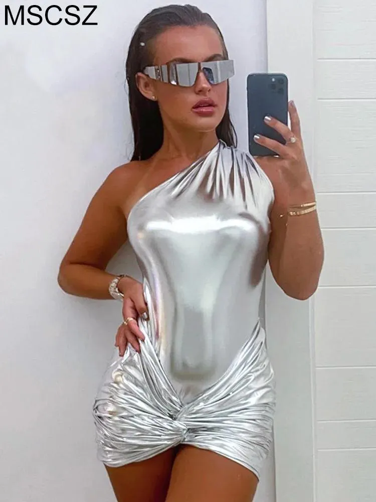 Abito argento metallizzato Set di vestiti Donna Y2K Set di due pezzi Night Club Rave Outfit Tuta estiva Top e minigonna Set Co ord Set