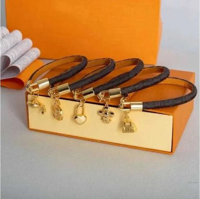 Charm Bracelet Leather Fashion Lock Classic Designer de jóias planas marrom marrom metal para homens e mulheres amantes Presente C7MV