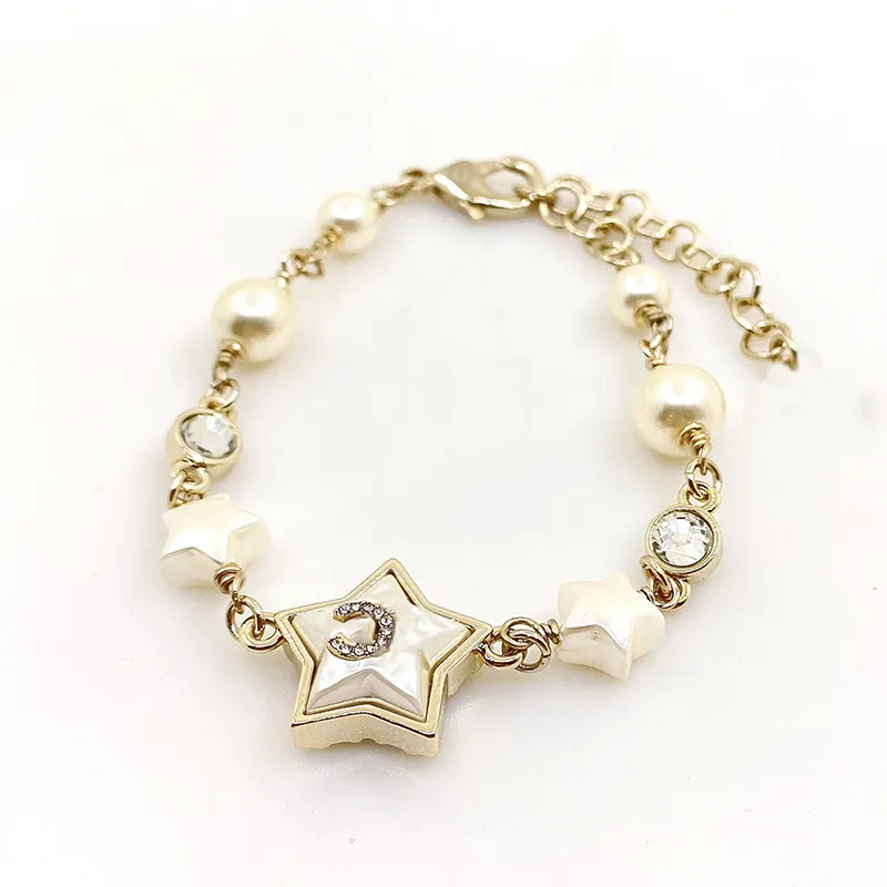 Bracelet de luxe de bijoux de bijoux de luxe Bracelet français Classic Pearl Five Point Star Inranging Rhingestone Bracelet de charme de cuivre de haute qualité Gift Sister Fashion