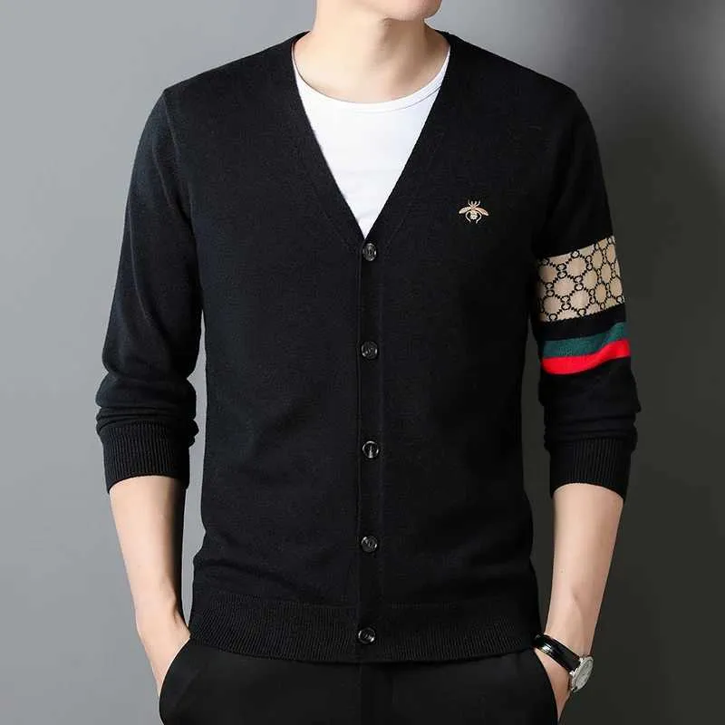 Men's Sweaters High end brand Little Bee embroidered knitted cardigan men's spring and autumn new Korean style shawl luxury casual sweater coat J231220
