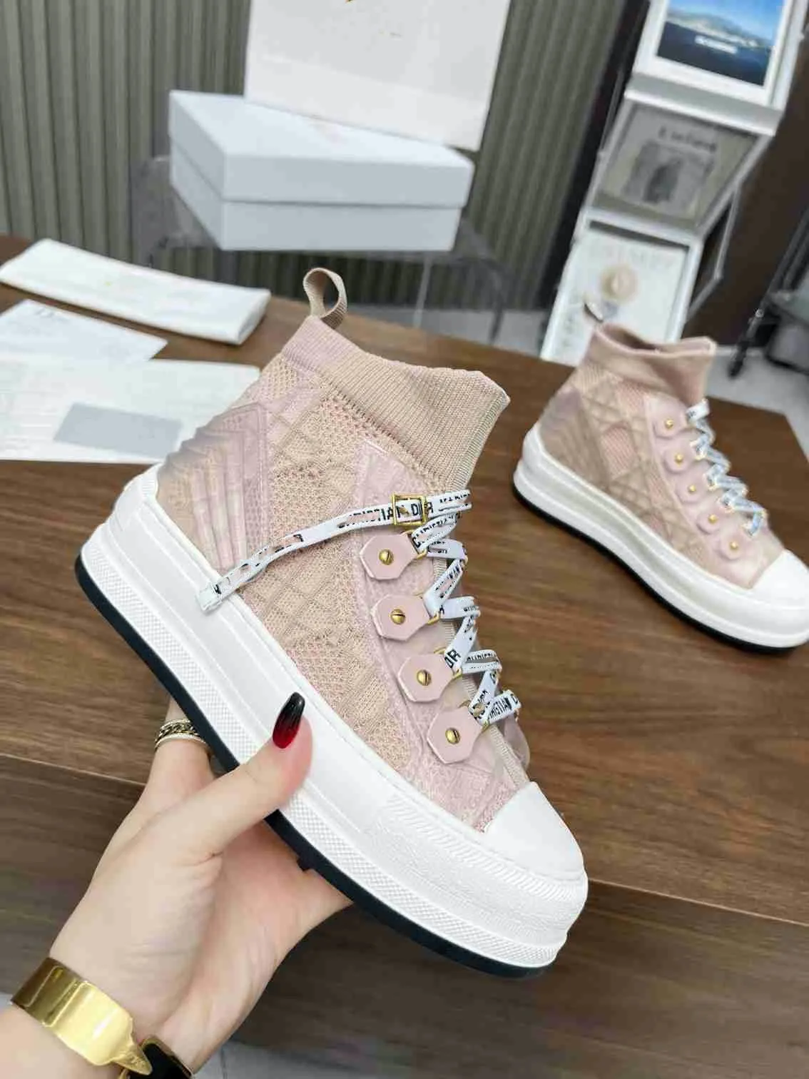 Designer Stivaletti di lusso lady coco stivaletti donna moda scarpe da ginnastica dal taglio alto scarpe casual piatte scarpe sportive scarpe da ginnastica sneakers mocassini fondo in gomma taglia 35-41