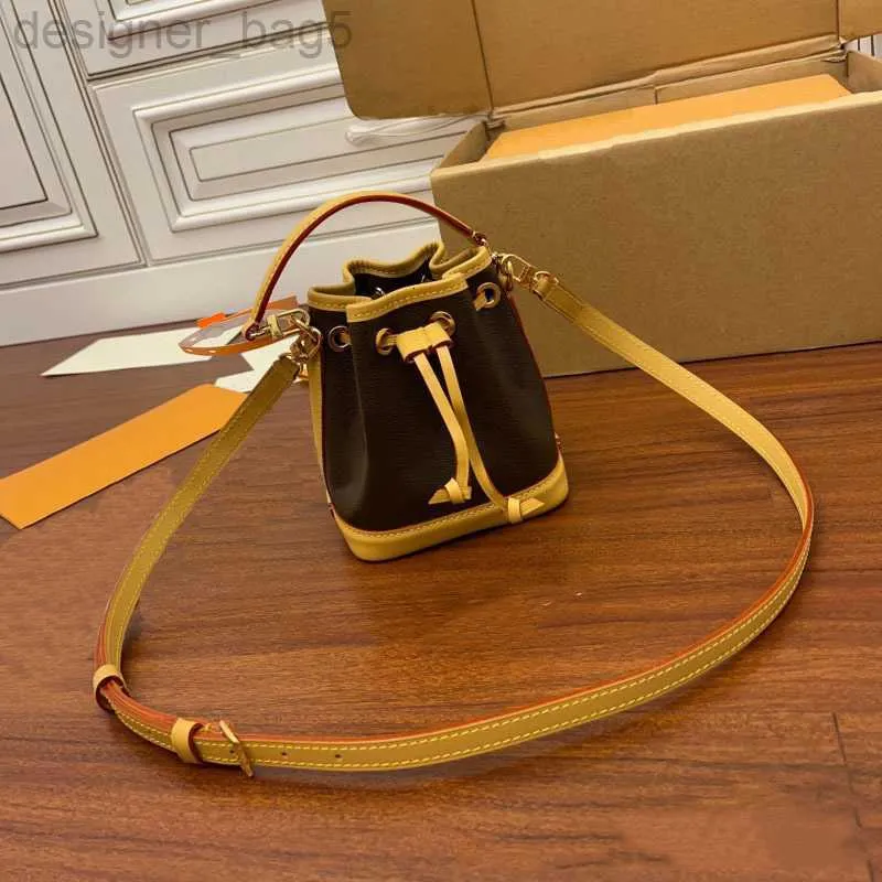 Высококачественные дизайнерские сумки женский мини -ковш сумки нано одно плечо диагональ сумки Straddle роскошная оригинальная кожаная многофункциональная классическая новая стиль