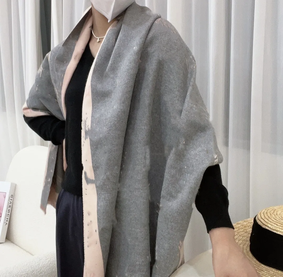 ブランド2024リトルホーススカーフ女性のカシミア肥厚ファッションメンズショールラップの暖かさの手紙スカーフ