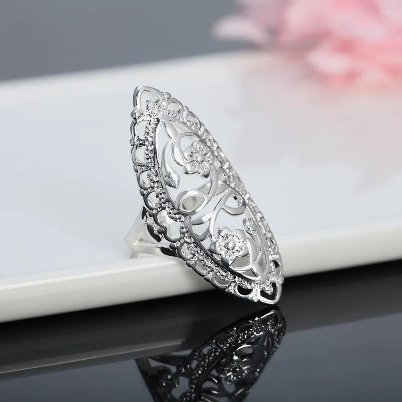 Cluster Rings 925 Sterling Silver Hollow Ring Classic Retro Style Ladies Exquisite Personality Accessories smycken gåvor