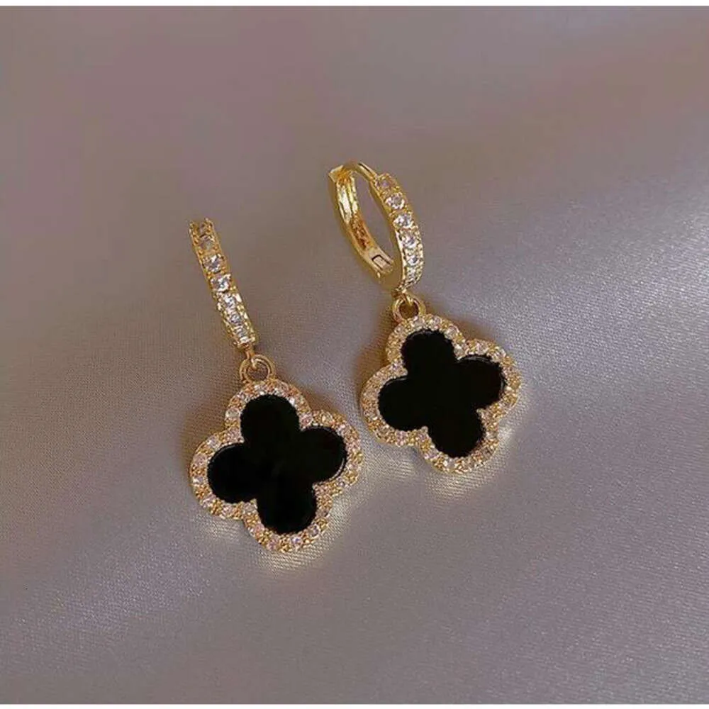 Earring stud Designer Earrings Four-leaf Clover Earring for Women Senior Classic Small Fragrant Wind Earrings New Clover Ear Ring 18k Gold Light Luxury Flash