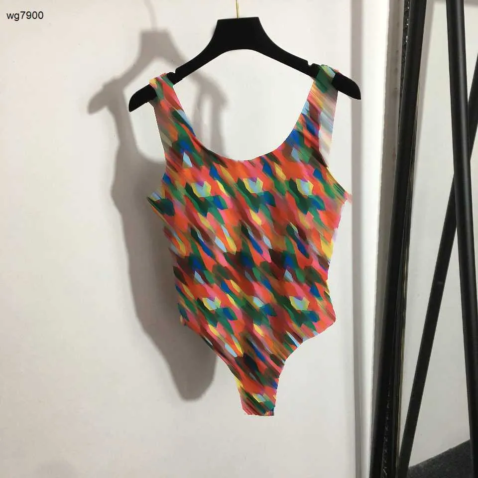 Lüks Kadın Tasarımcı Mayo Yüksek Kaliteli Renk V Mektup Baskılı Bikini Sling Tek Parçalı Mayo 23 Aralık