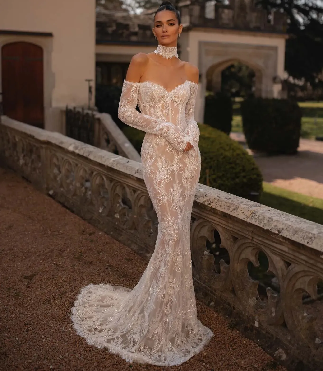 Champagne Mermaid Wedding Dress 2024 Off Shoulder Lace Illusion Back Tulle Boho Bridal Gown with Sweep Train