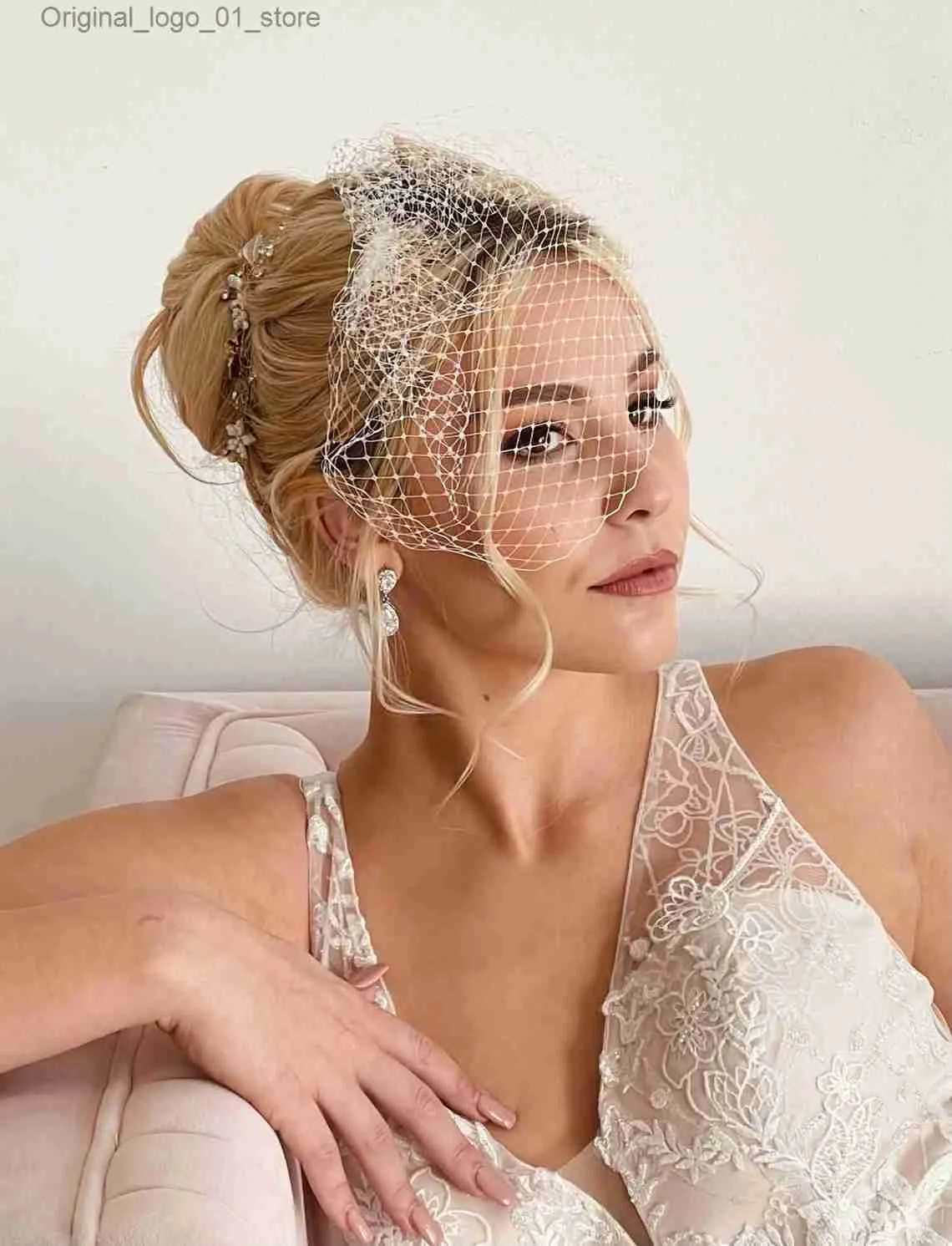 Amazon.com: Fidoo Dark Veil Lace Veils Mantilla Head Covering Wedding Hair  Accessories Black Wedding Veil Headscarf Lace Black Veil : Clothing, Shoes  & Jewelry