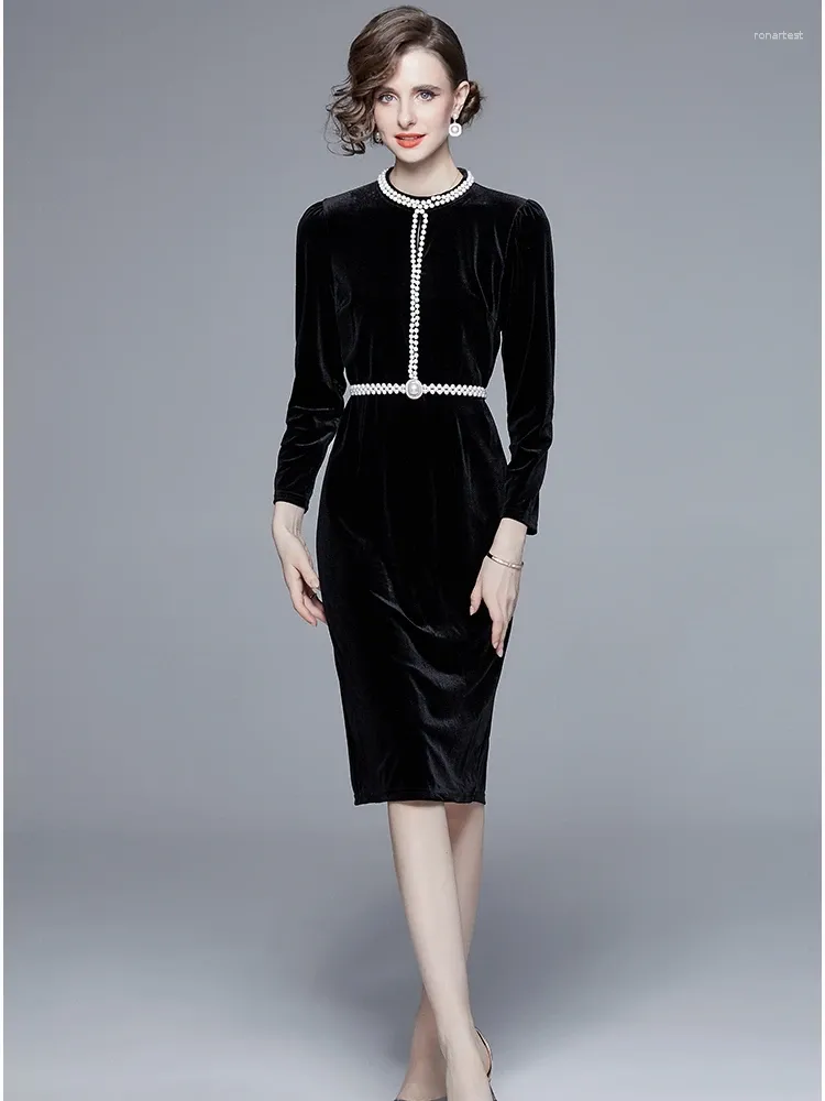 Casual Dresses French Fashion Luxury Beading Pearls Dress Women's Stand Long Sleeve Black Velvet Vintage Zipper Evening Party Midi Vestidos