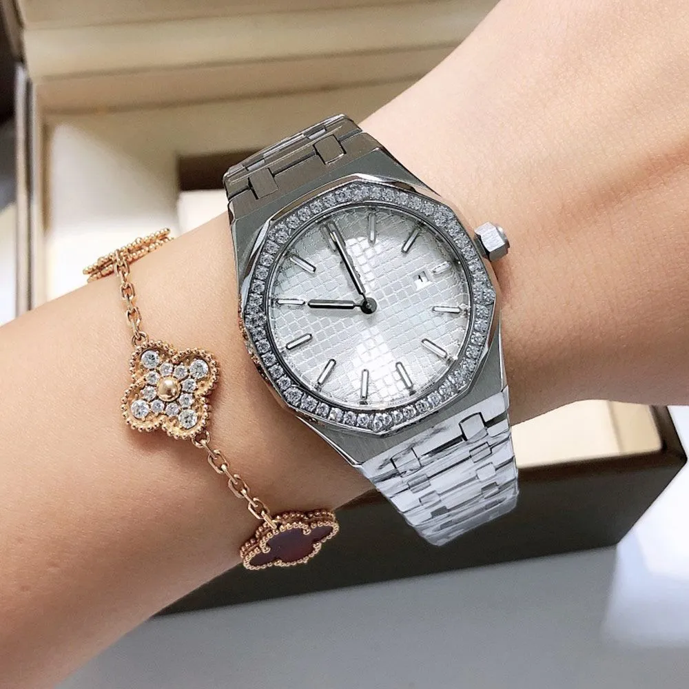 Дизайнерские роскошные женщины смотрят Diamond Watch All All Natel Steel Quartz Movement Watch High Quality Women Watch Sapphire Women Watch Watch