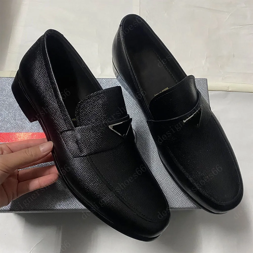 Yeni Tasarımcı Erkekler Derby Shoe Business Leisure Profesyonel Resmi Deri Ayakkabı Lüks Soylu Moda Partisi Noel Yıldız Tarzı Soafers Ayakkabı Boyutu 38-46