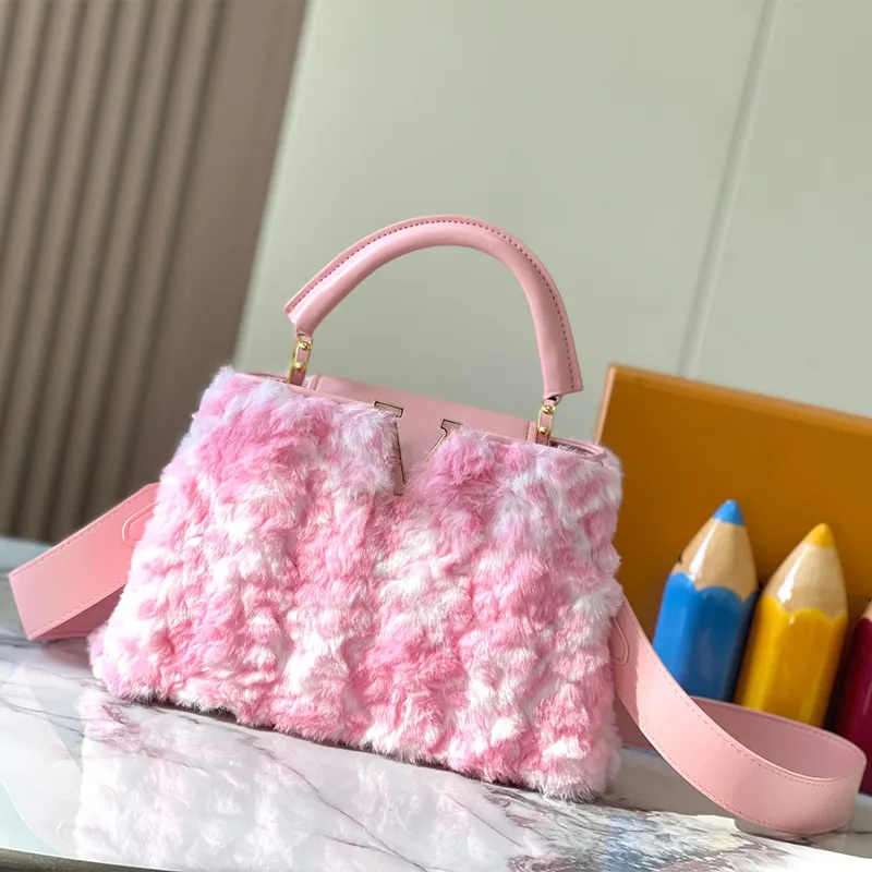 Designer handväska kvinnors handväska rosa plysch söt väska crossbody väska messenger lady handväska ryggsäck kväll väska