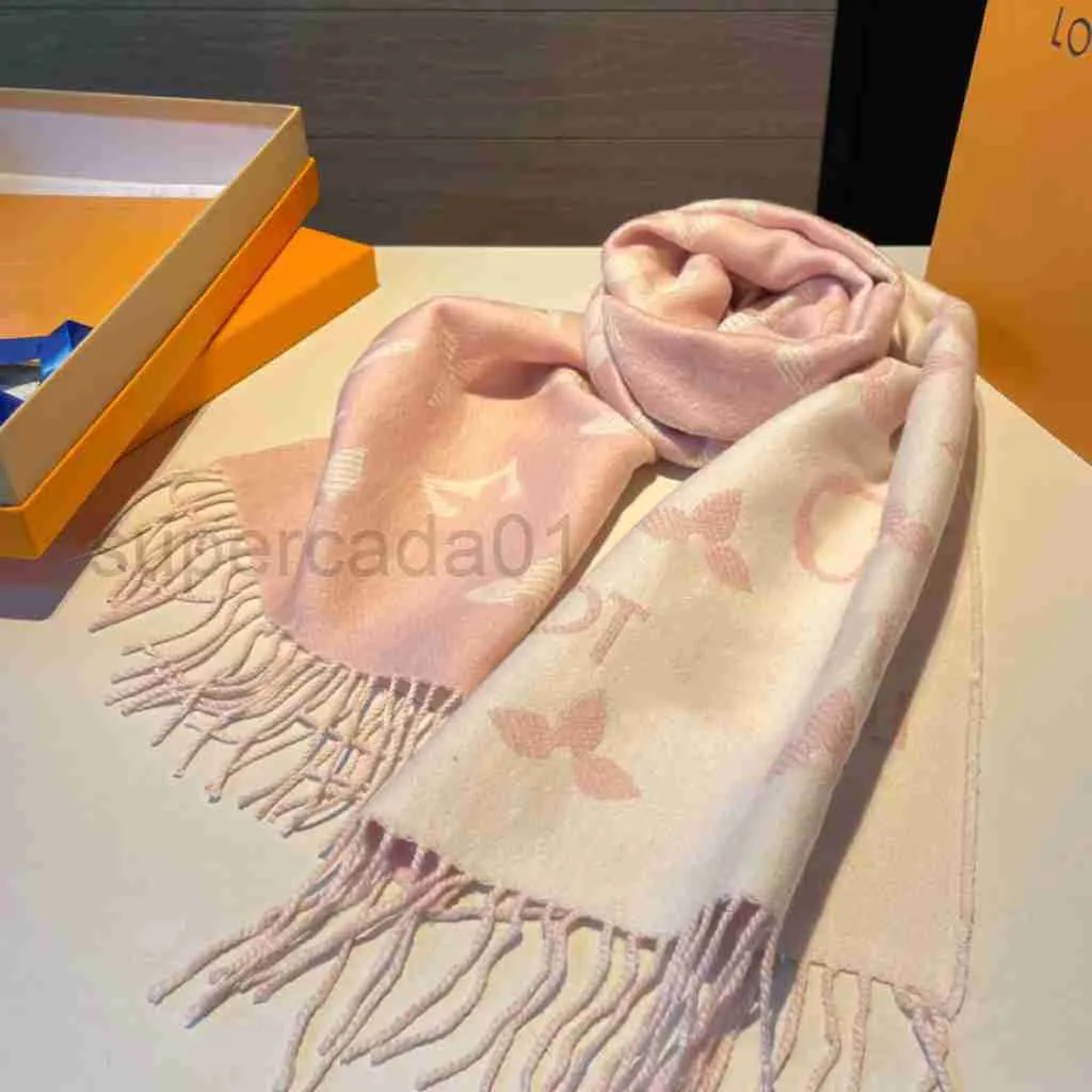 Fashion Cashmere Scarf Designer Femmes Châle Châle Ring Winter Luxury New Khaki Bib Men Black Couple Style Site Web 1 Version