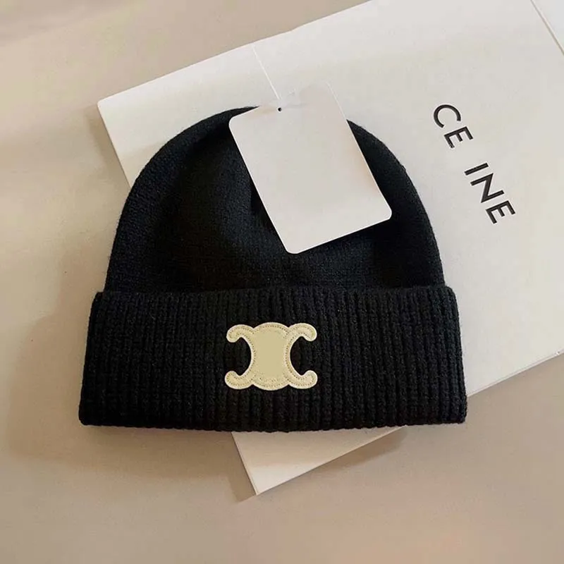 Beanies designer woman winter hat knitted bonnets warm hats thermal skull cap ski travel classical luxury beanies black white colours keep Warm fashion Street caps