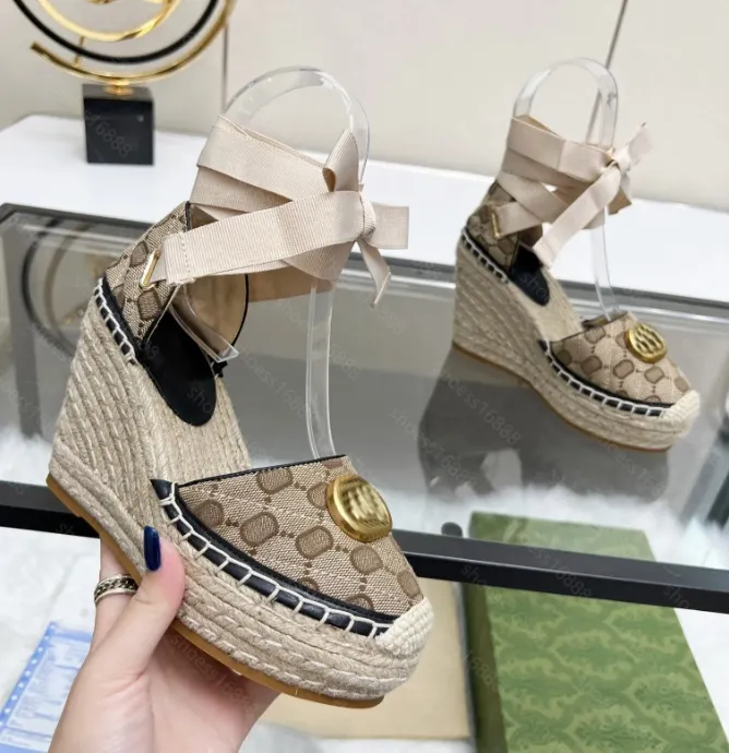 Designer Women Matelasse Platforma Espadriile Sandal Fashion Starboard Klin Wedge Sandal Grass Grube Heeli Buty Rozmiar 35-41