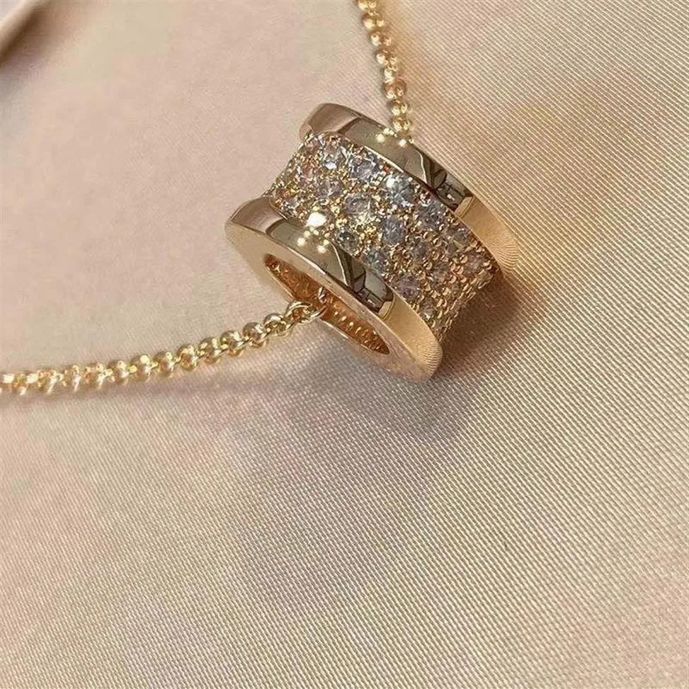 Luxury Fashion Diamond Pendant High Quality Sliding Cylindrical Necklace Creative Design Jewelry with Exquisite Packaging Box310J