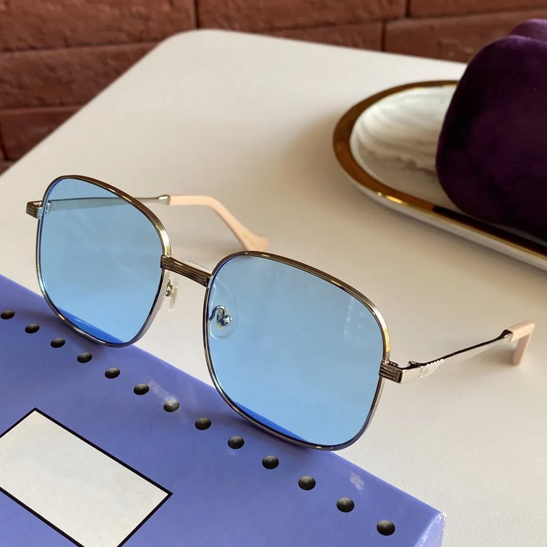 Yeni Moda Tasarımcı Gözlükleri Üst Görünümlü Lüks Moda Dikdörtgen Güneş Gözlüğü Kadınlar Erkekler Vintage Square Shades Kalın Çerçeve Çıplak Sunnies Unisex Güneş Gözlüğü Kutu Ert